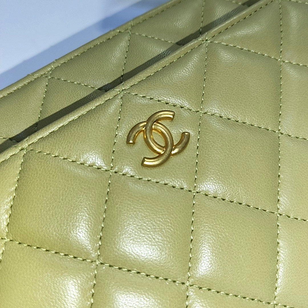 CHANEL WOC Yellow Green Lamb Skin Quilted Single Shoulder Bag Crossbody Bag Golden Hardware-(SKU)-966293271