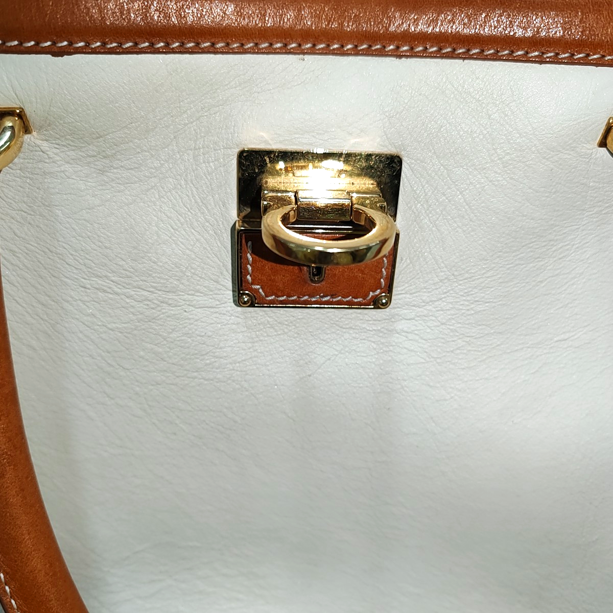 FERRAGAMO Beige Leather Tote Bag Golden hardware-(SKU)-933984180