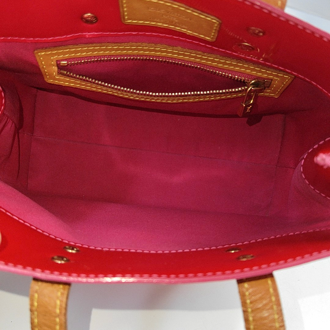 LOUIS VUITTON READE Small size Red Patent Leather Embossed Handbag Golden hardware-(SKU)-943110469