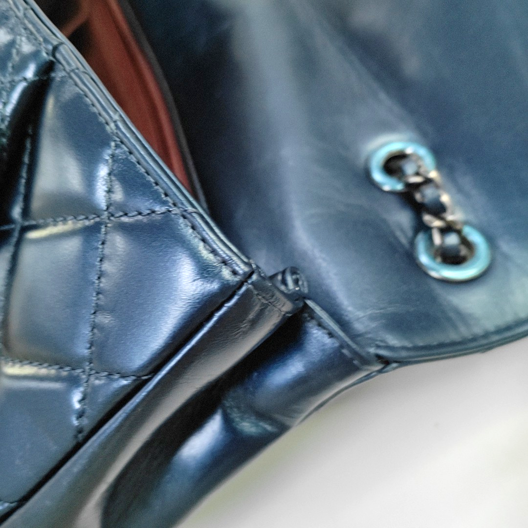 CHANEL CLASSIC FLAP Medium Dark Blue Calfskin Quilted Matelassé Shoulder Bag Rutenium Hardware 22 Clasp-(SKU)-946830693