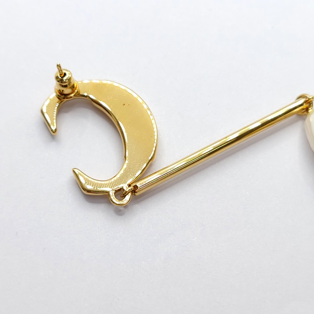 Chloé 金色合金,人造珍珠耳环-(SKU)-936978442