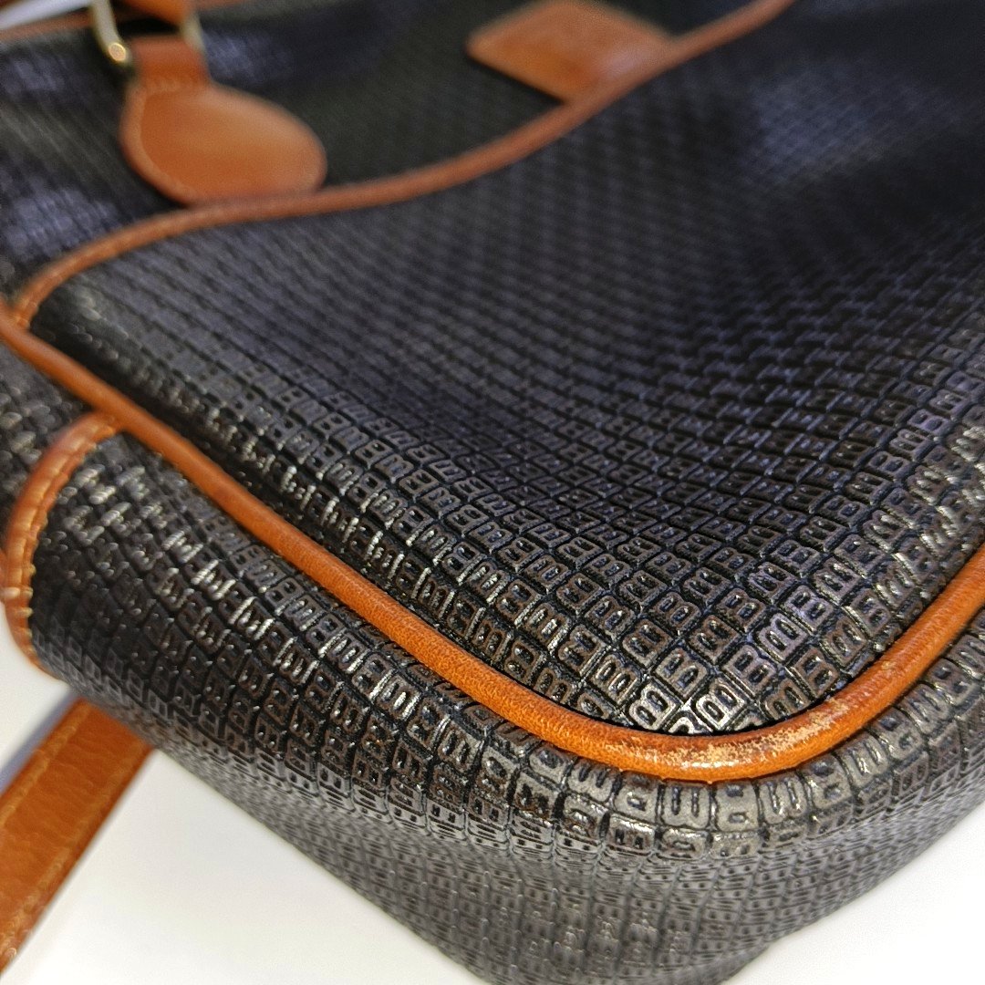 BALLY Black Cowhide Embossed Single Shoulder Bag Golden hardware-(SKU)-935601519