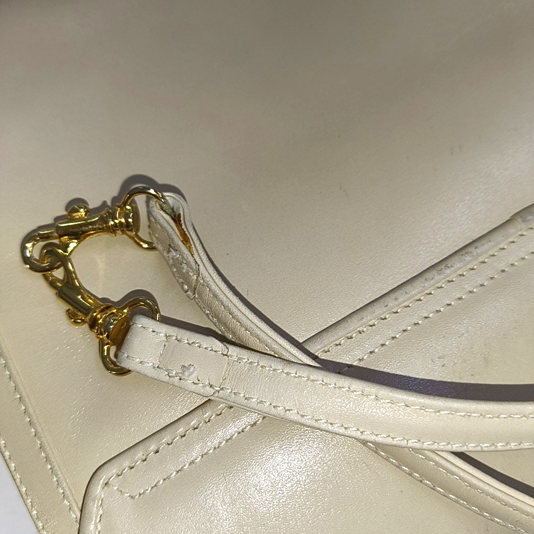 CELINE Beige Cowhide Triumph Crossbody Shoulder Bag Golden hardware Removable shoulder strap-(SKU)-935277558