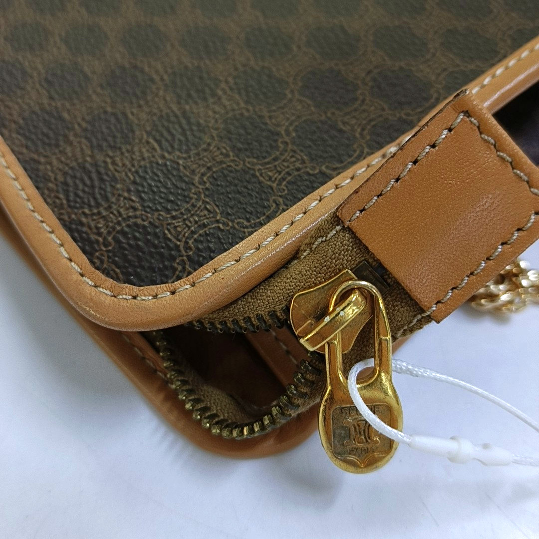 CELINE Brown Coated Canvas Triumph Clutch Golden hardware-(SKU)-951551879