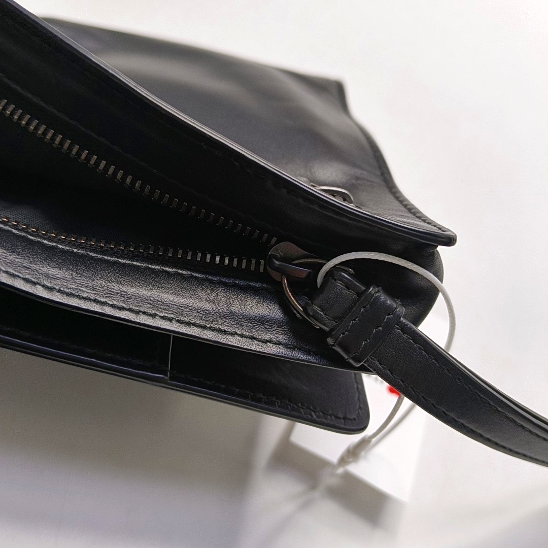 BOTTEGA VENETA Black Calf Leather Woven Clutch Black hardware-(SKU)-945681166