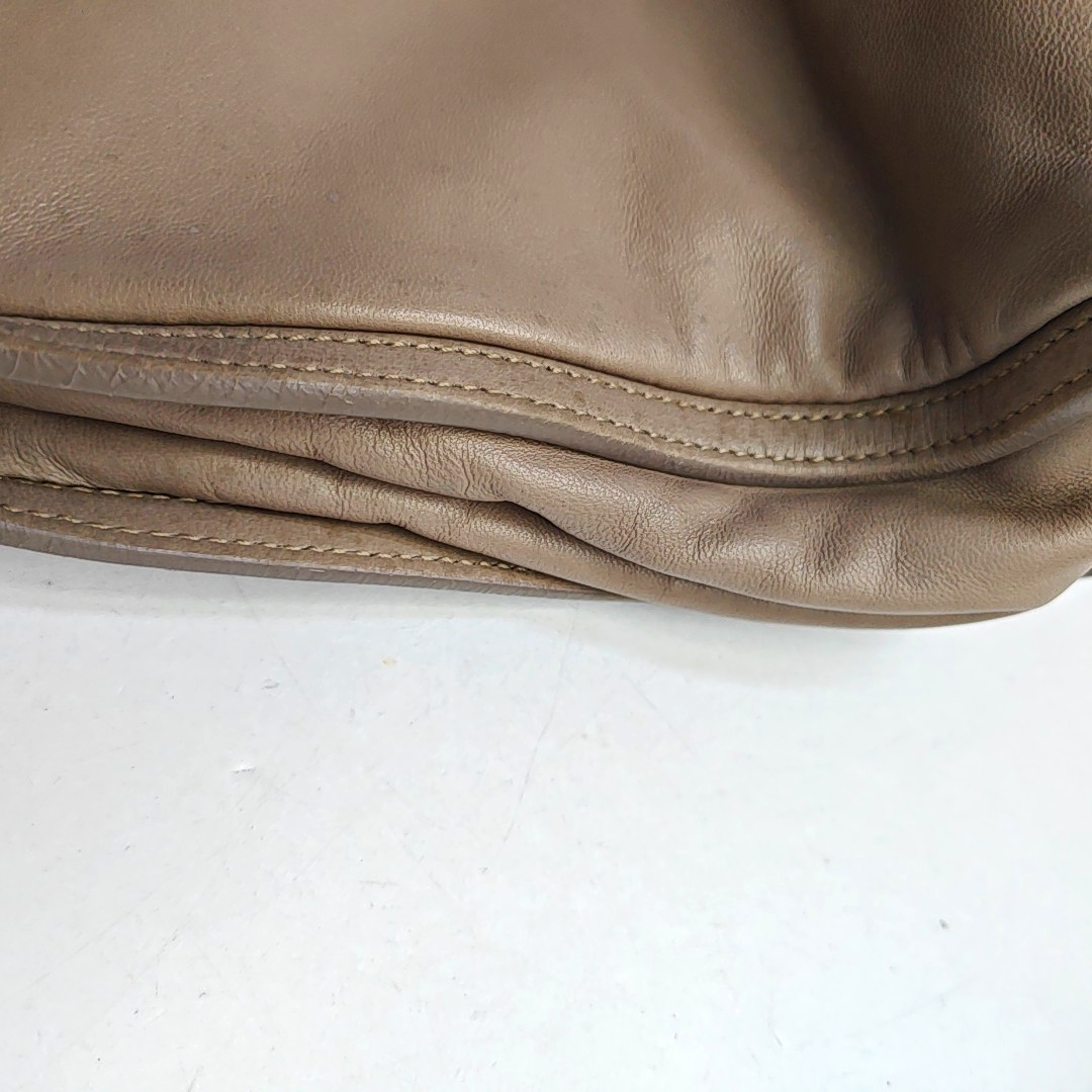 LOEWE Khaki Leather Single Shoulder Bag Tote Bag Golden hardware-(SKU)-958988602