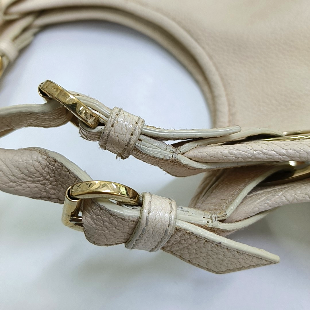 DIOR Tote bag White cowhide waffle pattern quilted single shoulder bag Golden hardware-(SKU)-957417098