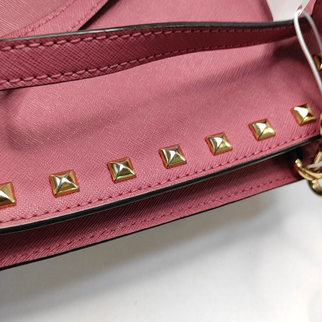 MICHAEL KORS Selma Medium size Pink cowhide studded crossbody bag, shoulder bag Golden hardware Removable shoulder strap-(SKU)-944285673