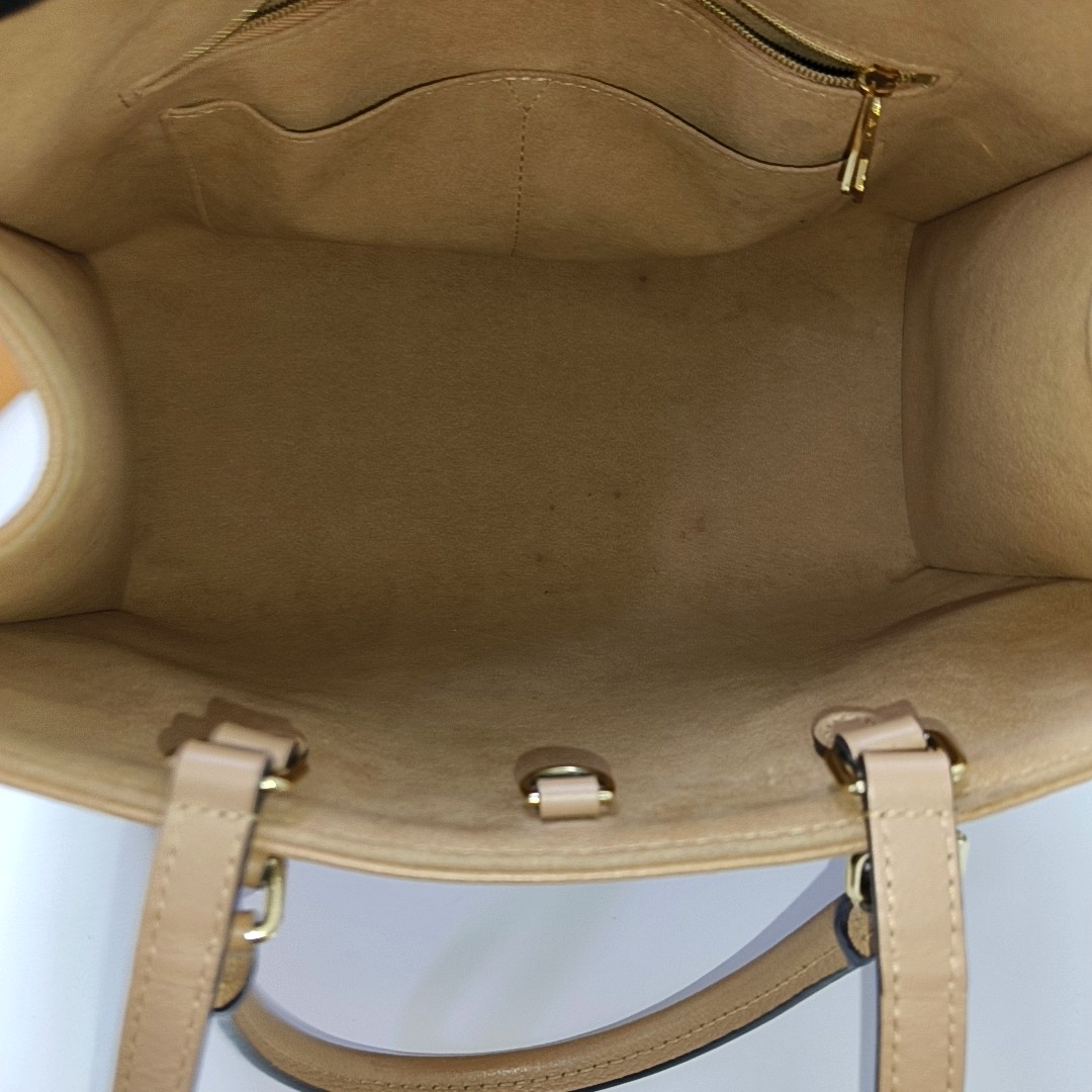 LOUIS VUITTON ONTHEGO Medium-sized Yellow Leather Monogram Embossed Jungle Bag Shoulder Bag Tote Bag Golden Hardware-(SKU)-958616180