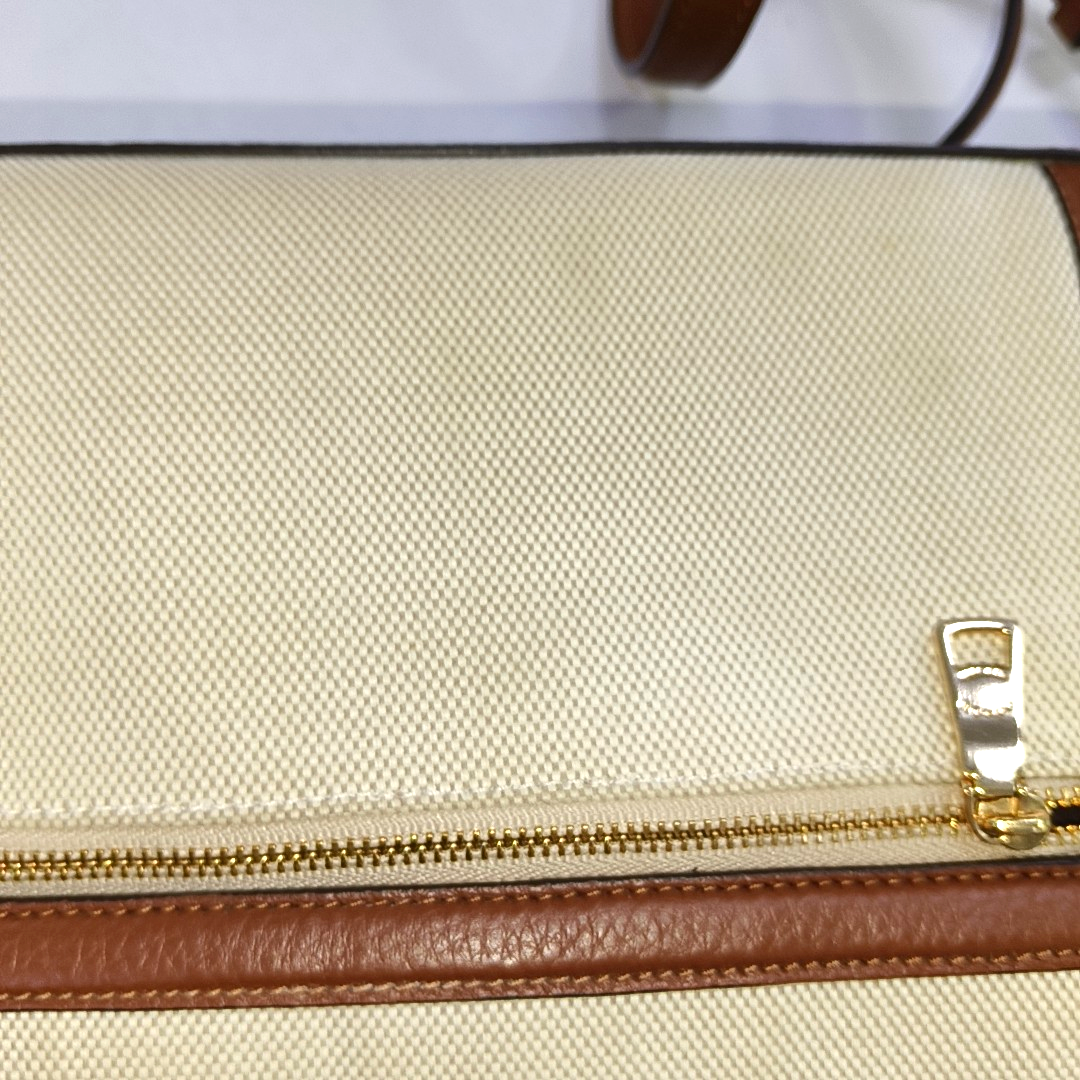 COACH 26 Khaki Canvas Carriage Crossbody Bag Single Shoulder Bag Tote Bag Golden hardware shoulder straps-(SKU)-941737076