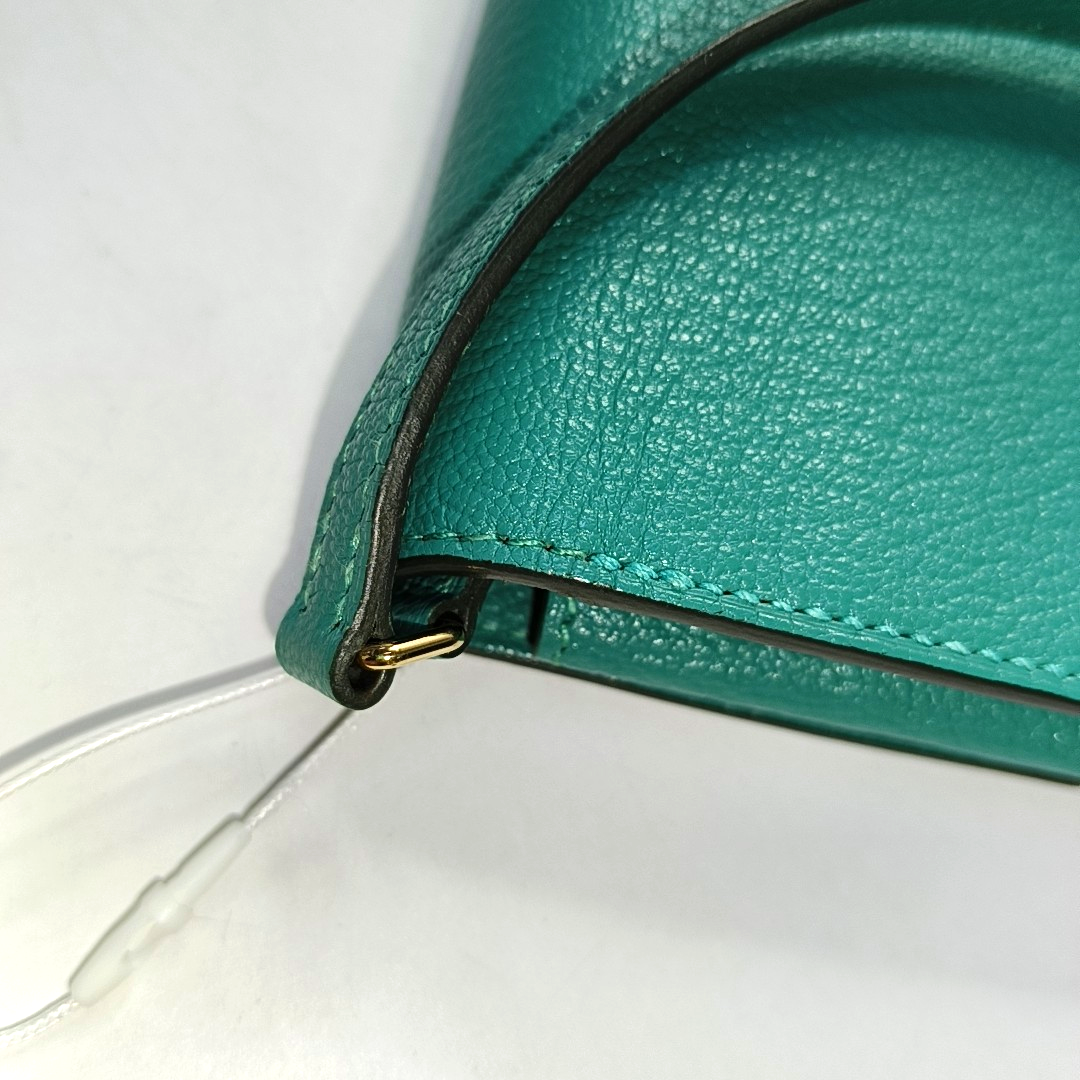 HERMÈS Cinhetic Velvet Green Chèvre Mysore Goat Leather Crossbody Shoulder Bag Golden Hardware D Removable Shoulder Strap-(SKU)-950551158