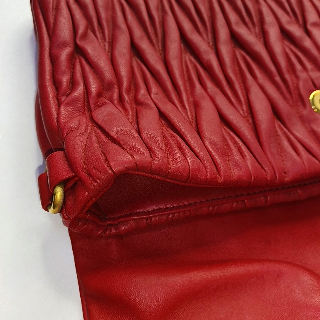 Miu Miu Red Sheepskin Quilted Clutch Bag Handbag Single Shoulder Bag Golden hardware-(SKU)-957691909