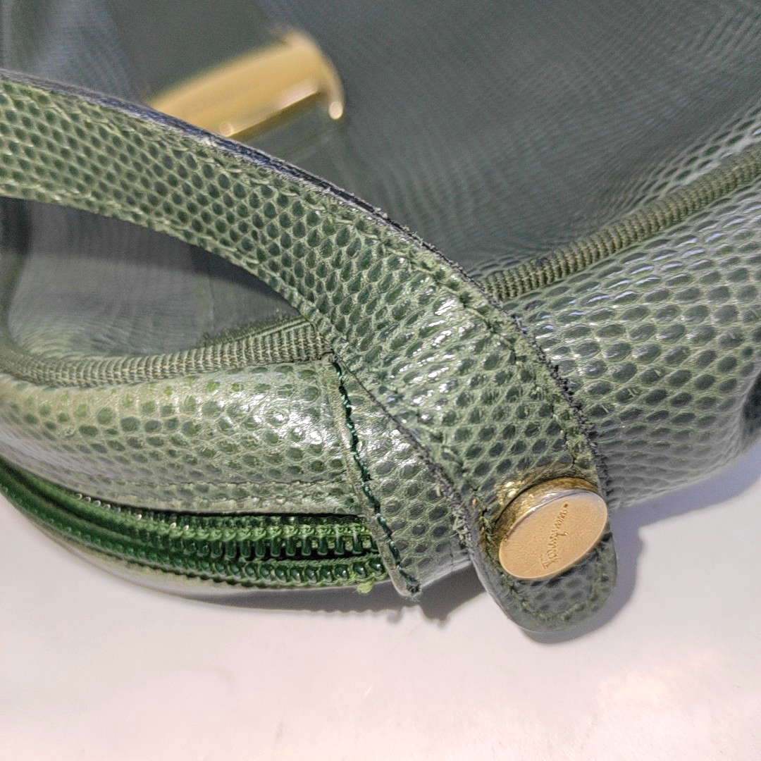 FERRAGAMO Camera Bag Green Calf Leather Texture Single Shoulder Bag Crossbody Golden hardware-(SKU)-14338830