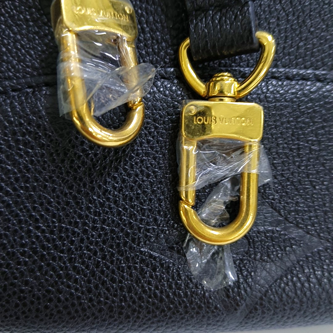 LOUIS VUITTON FAVORITE Black Leather Embossed Shoulder Bag Crossbody Bag 2 Detachable Straps Gold Hardware-(SKU)-963594020
