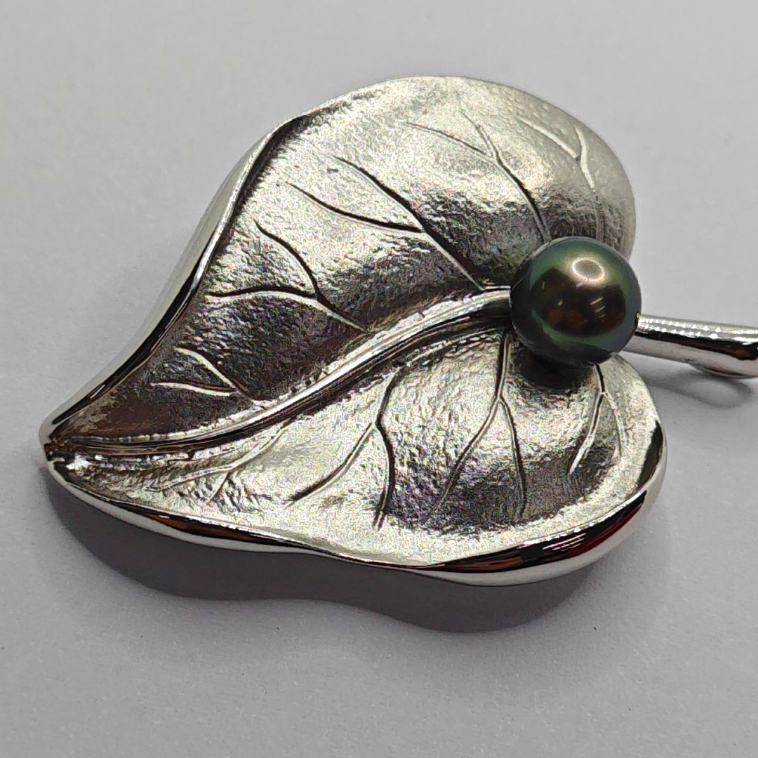 TASAKI 银色925银,珍珠胸针-(SKU)-943460215