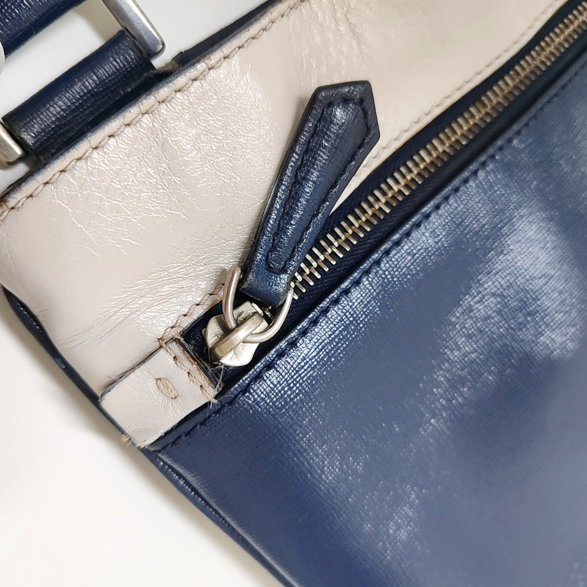 FENDI Dark blue cowhide shoulder bag Silver Hardware-(SKU)-946008239