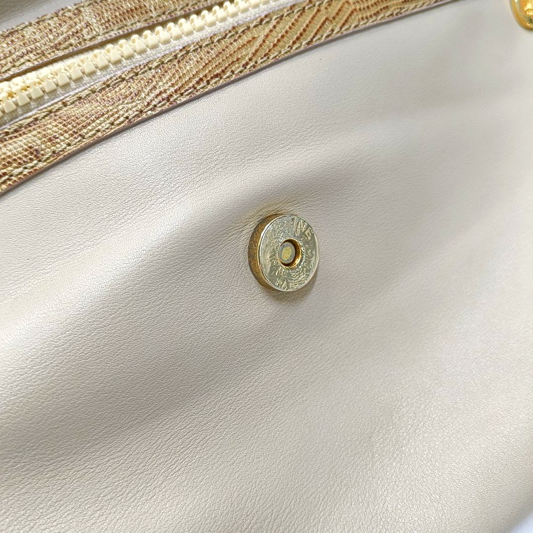 CELINE MACADAM CLUTCHES Khaki Cowhide Handbag Golden hardware-(SKU)-953216913