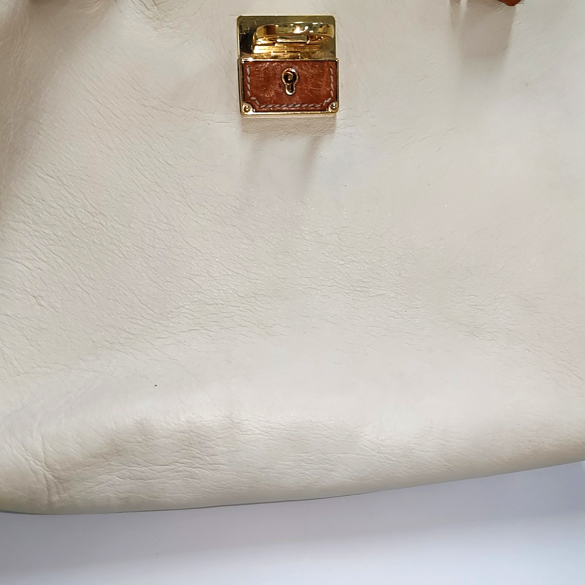 FERRAGAMO Beige Leather Tote Bag Golden hardware-(SKU)-933984180