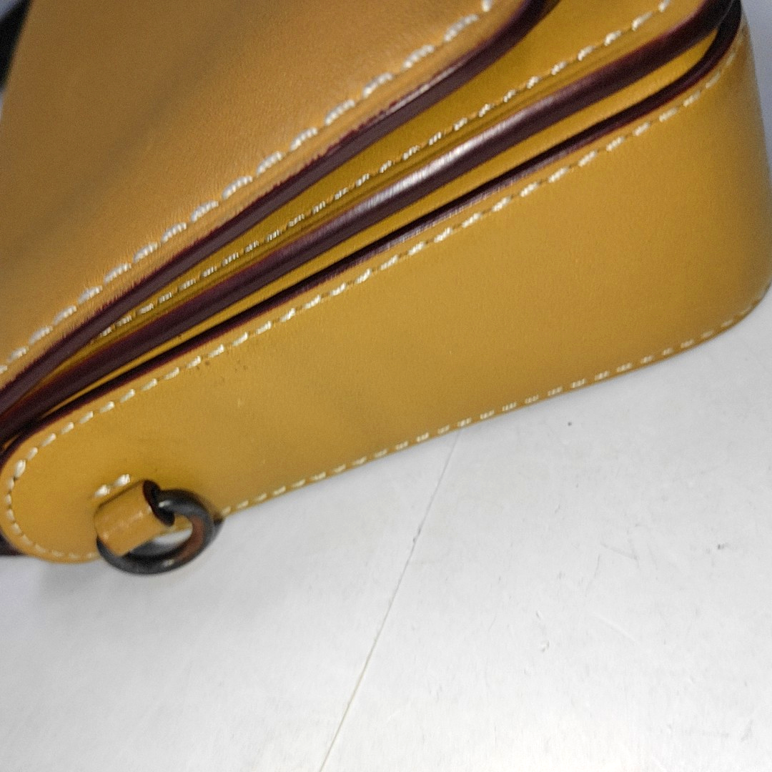 COACH DINKY Yellow Cowhide Single Shoulder Bag Crossbody Bag Black hardware Removable shoulder strap-(SKU)-14415127