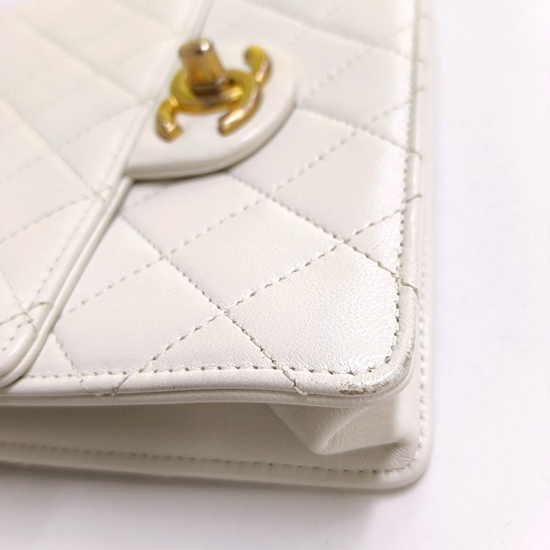 CHANEL CLASSIC FLAP White Lamb Calfskin Quilted Handbag Single Shoulder Bag Gold Hardware 30 Clasp-(SKU)-959631045