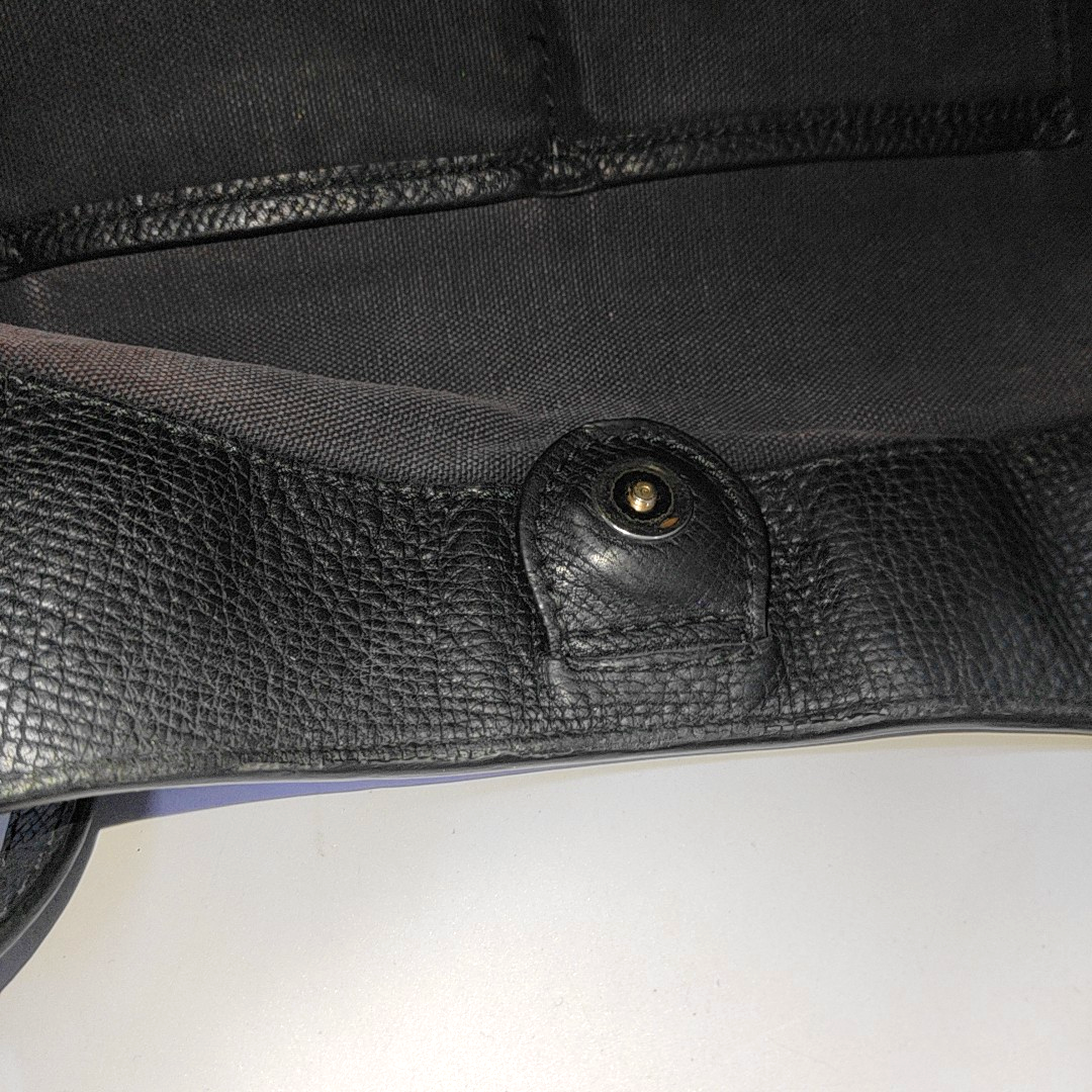 BURBERRY Canterbury Black Cowhide Warhorse Grain Single Shoulder Bag Golden hardware shoulder straps-(SKU)-933963706