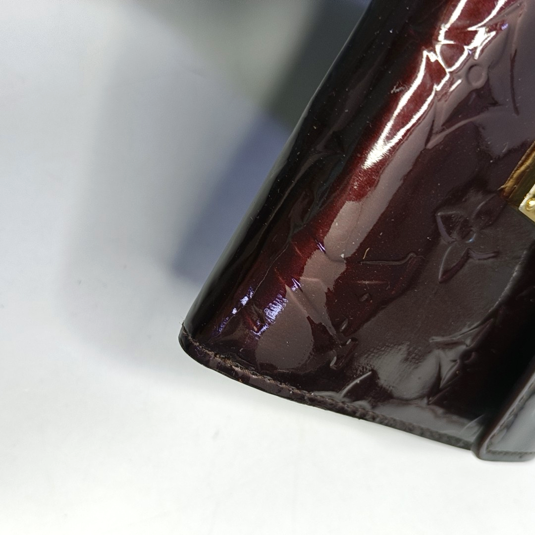 LOUIS VUITTON KOALA Burgundy patent leather vintage embossed wallet Golden hardware-(SKU)-950590623