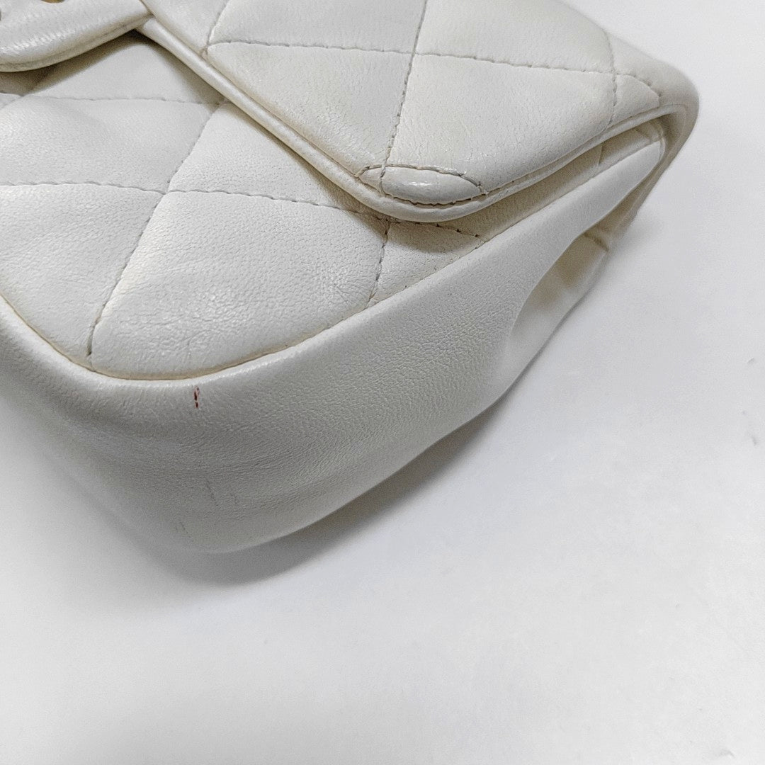 CHANEL CLASSIC FLAP Mini White Lamb Skin Quilted Crossbody Shoulder Bag with Gold Hardware-(SKU)-967034781