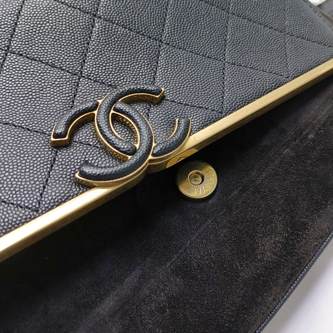 CHANEL LADY COCO Medium Black Calfskin Diamond Quilted Crossbody Bag Tote Bag Shoulder Bag Golden Hardware 26 Clasp-(SKU)-954739550