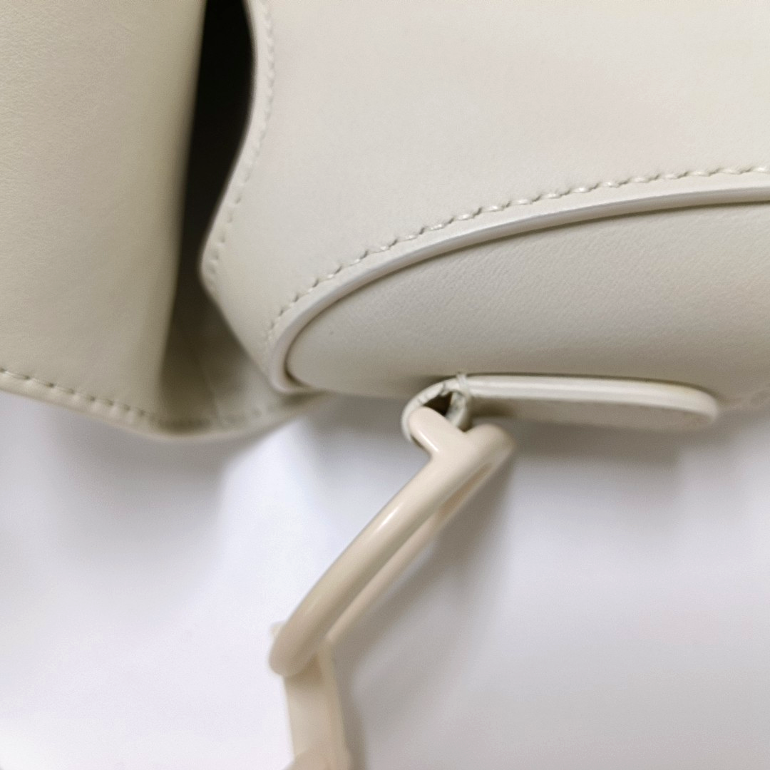 DIOR Saddle Small White Calfskin Saddle Bag Single Shoulder Bag and Tote with White Hardware-(SKU)-962207420
