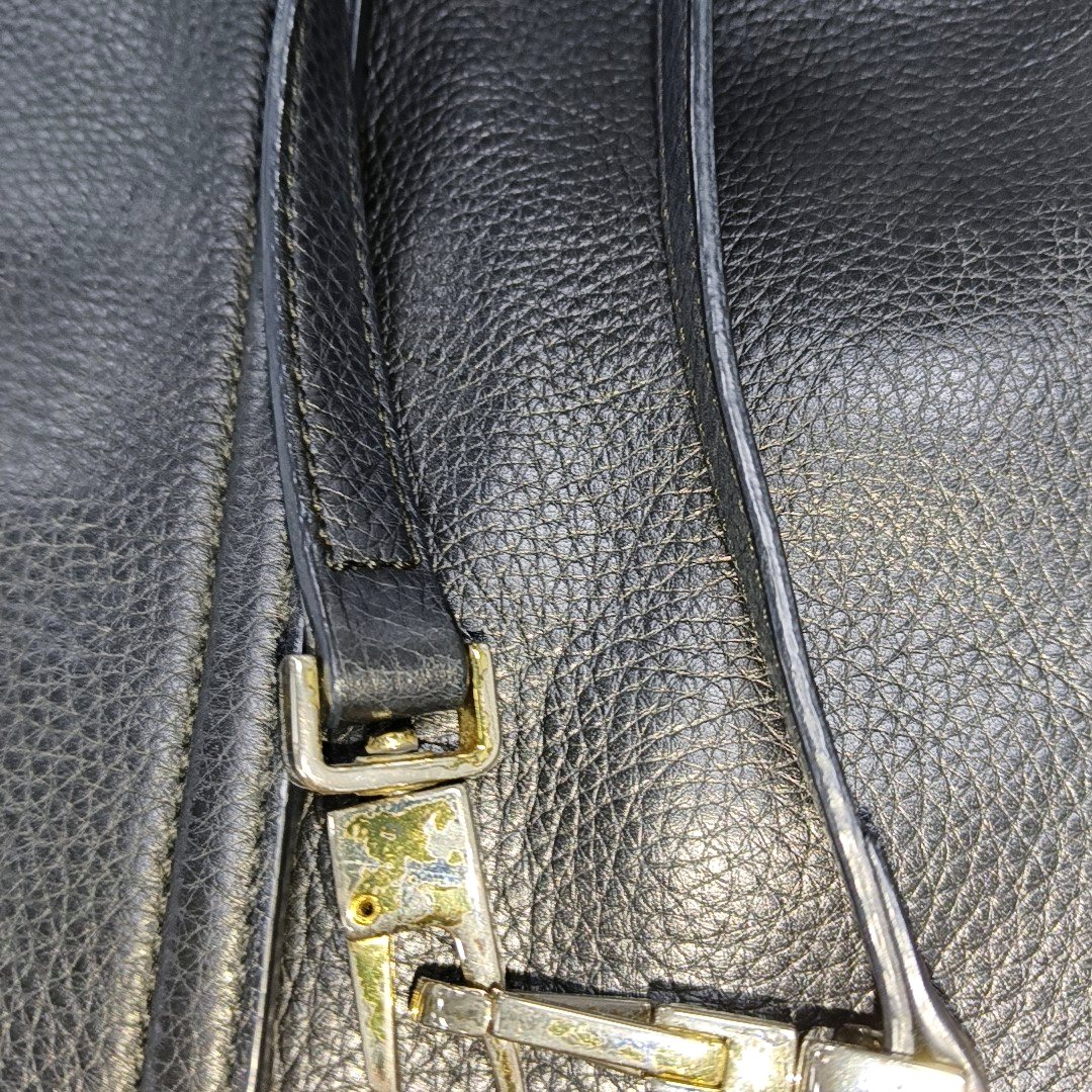 COCCINELLE Black Leather Single Shoulder Bag Golden hardware Removable shoulder strap-(SKU)-14421257