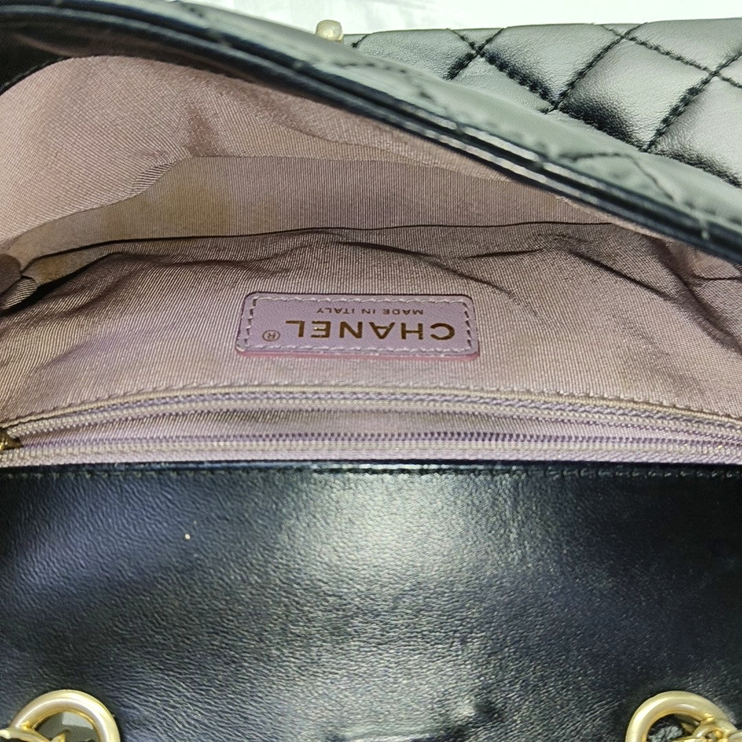 CHANEL CLASSIC SINGLE FLAP Black Lambskin Diamond Quilted Single Shoulder Bag with Gold Hardware 21 Compartments-(SKU)-968351810