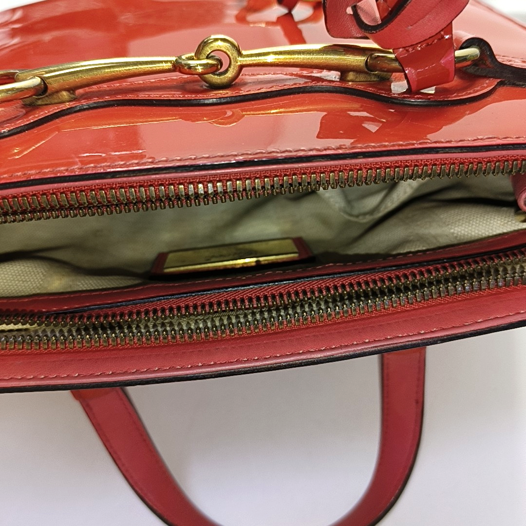 GUCCI Horsebit Chain Red Patent Leather Horsebit Shoulder and Handbag Golden hardware Removable shoulder strap-(SKU)-954143882
