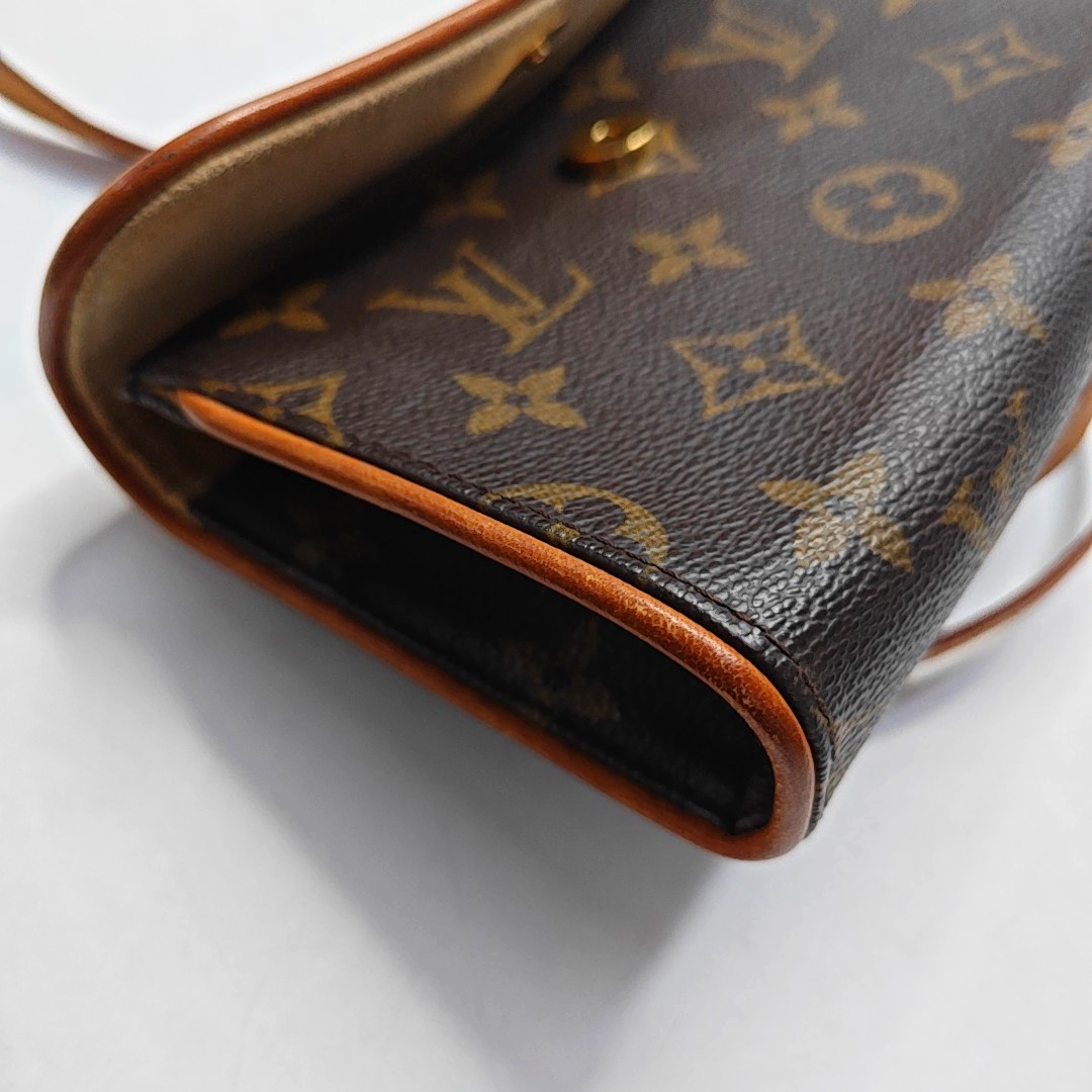 LOUIS VUITTON FLORENTINE Brown Coated Canvas Fanny Pack斜挎包腰包/胸包 Golden hardware Removable shoulder strap-(SKU)-946317120