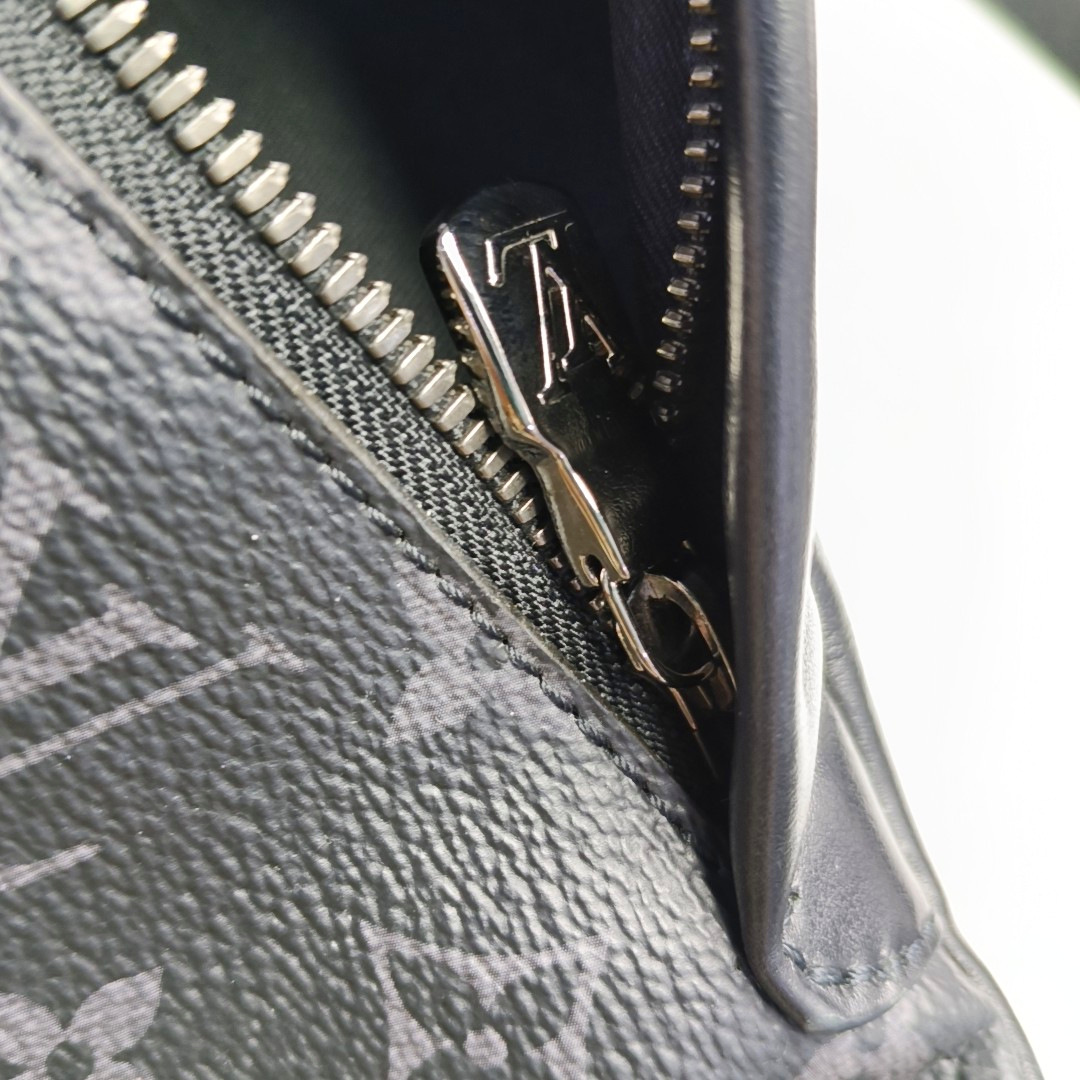 LOUIS VUITTON DISCOVERY Gray Coated Canvas Monogram Fanny Pack Crossbody Bag Chest Bag/Belt Bag Silver Hardware-(SKU)-956938229