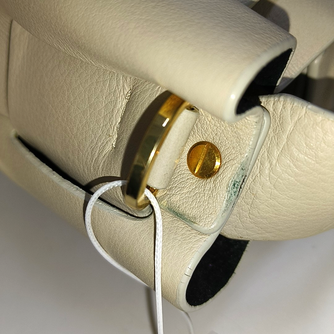 Yuzefi Beige Leather Single Shoulder Bag Golden hardware Removable shoulder strap-(SKU)-937551910