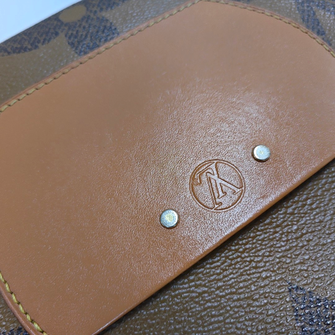 LOUIS VUITTON BOITE CHAPEAU Medium Brown Coated Canvas Monogram Vernis Pancake Bag Crossbody Bag Single Shoulder Bag Adjustable Strap-(SKU)-954449179