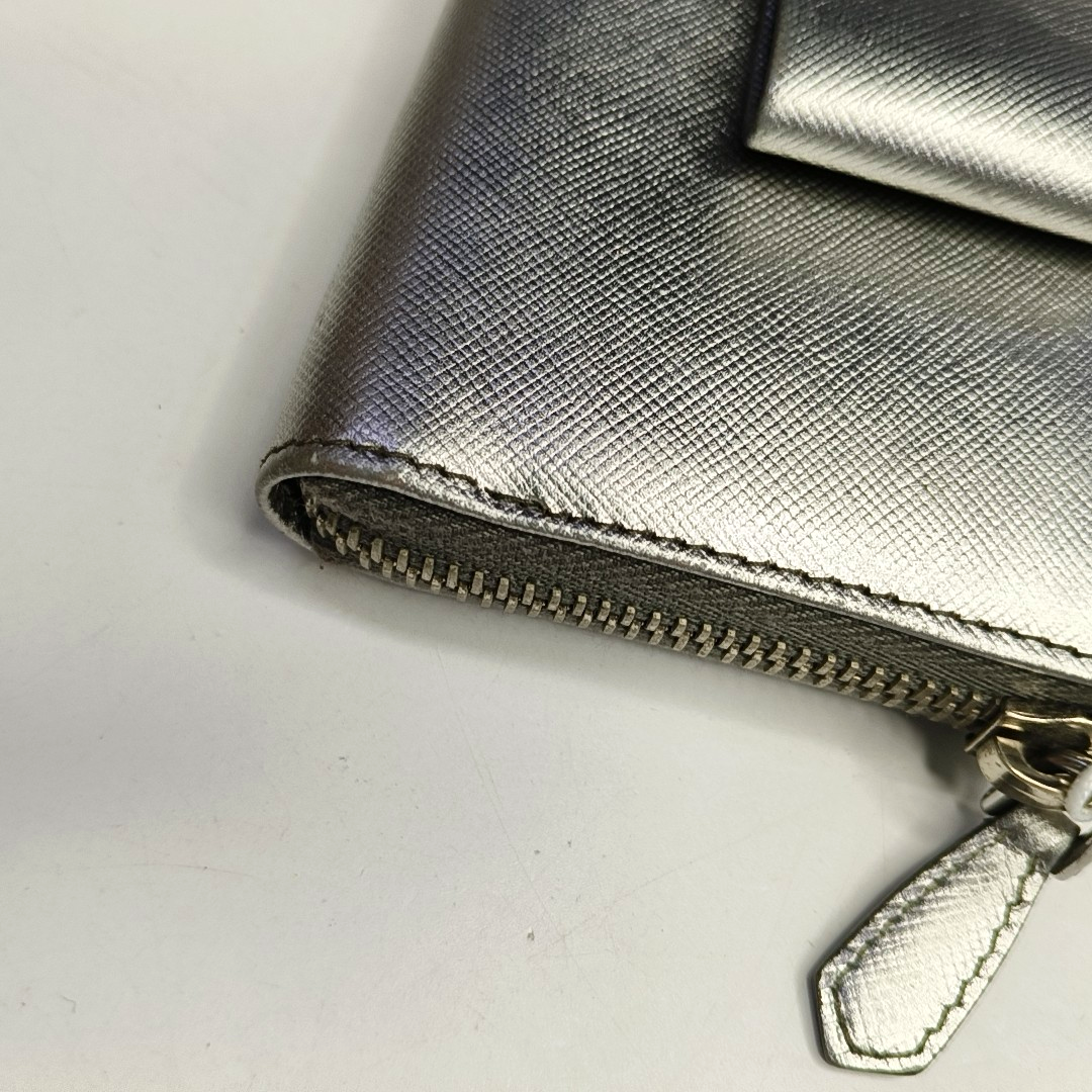 PRADA Silver Cowhide Crosshatch Pattern Wallet Silver Hardware-(SKU)-959593939