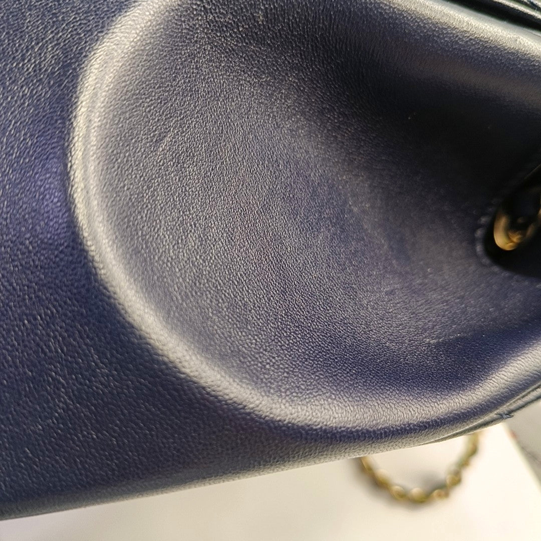 CHANEL CLASSIC SINGLE FLAP Medium Deep Blue Lamb Leather Quilted Single Shoulder Bag Crossbody Bag Golden Hardware 21 Clutch-(SKU)-969199227