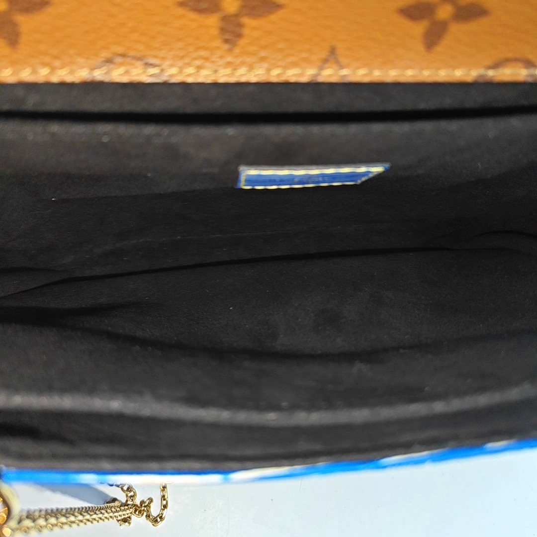 LOUIS VUITTON MÉTIS Medium Blue EPI Calfskin Water Ripple Messenger Bag with Gold Hardware and Detachable Strap-(SKU)-946768387