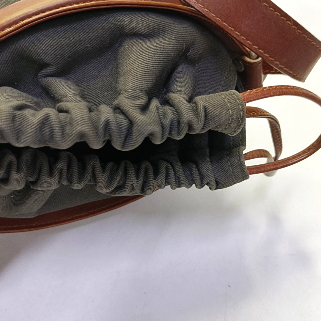 CELINE TRIOMPHE Gray green fabric crossbody bag single shoulder bag Golden hardware-(SKU)-946532608