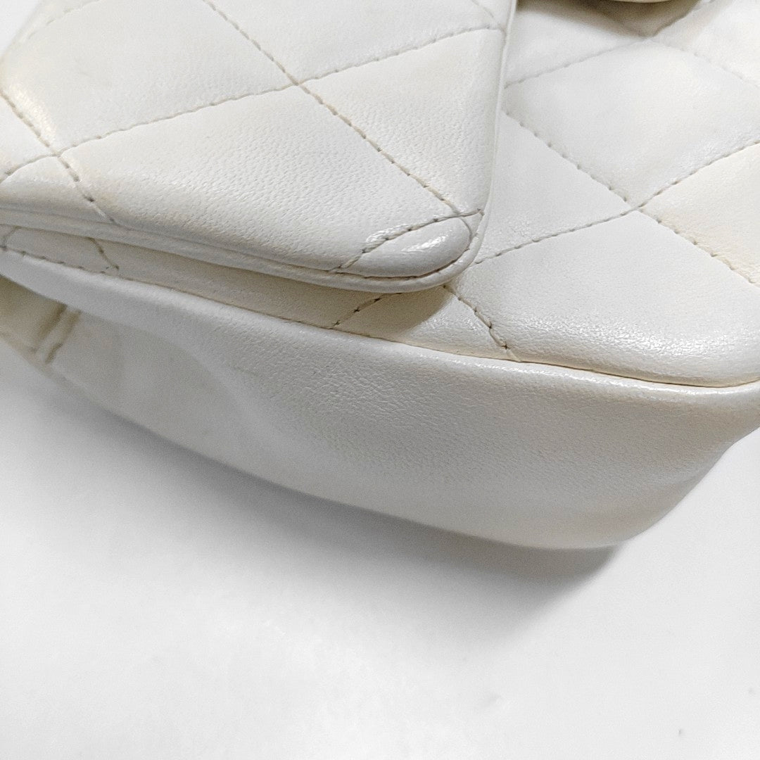 CHANEL CLASSIC FLAP Mini White Lamb Skin Quilted Crossbody Shoulder Bag with Gold Hardware-(SKU)-967034781