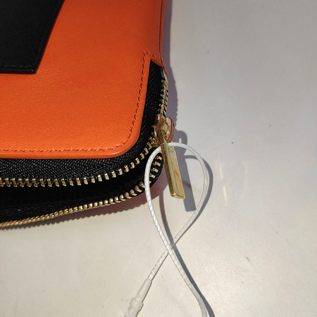 CELINE SOLO Orange Calfskin Handbag Golden hardware-(SKU)-14437667
