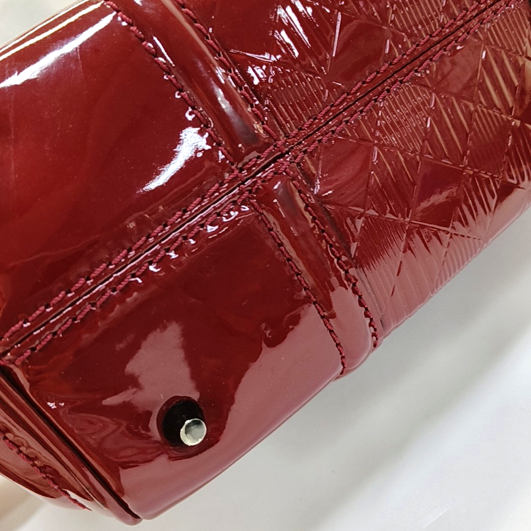 BURBERRY Gladstone Red patent leather textured crossbody bag, handbag Black hardware Removable shoulder strap-(SKU)-958747174