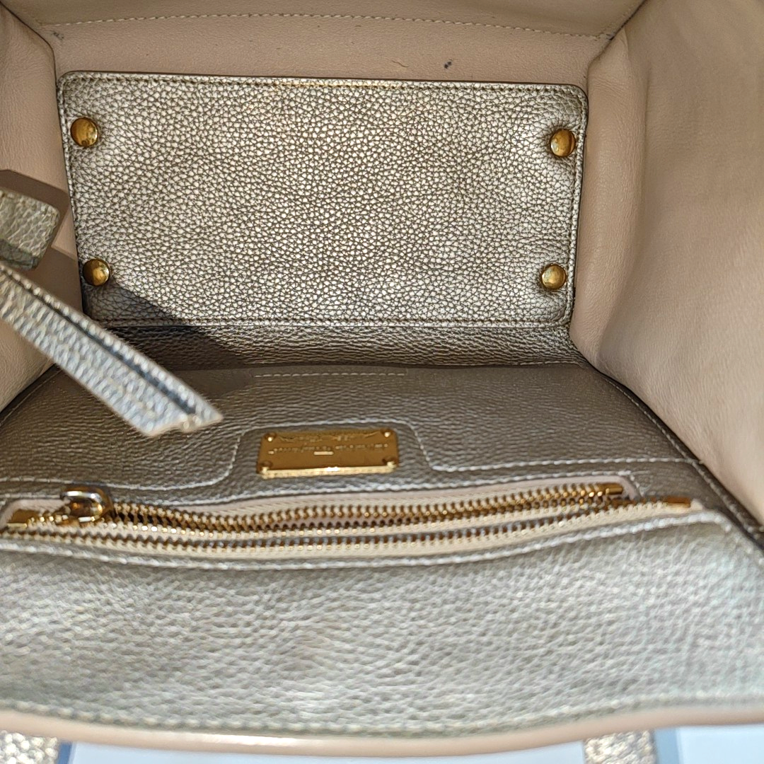 FERRAGAMO Amy Grey Leather Embossed Shoulder Bag Handbag Crossbody Golden hardware Removable shoulder strap-(SKU)-938858716
