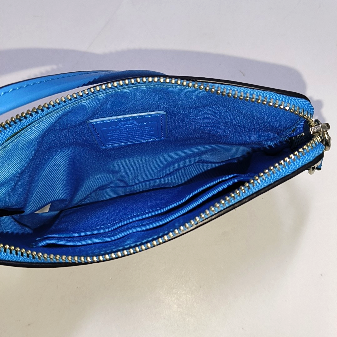 COACH CORNER ZIP POCHETTEBlue Leather Carriage Tote Bag16-(SKU)-942807108