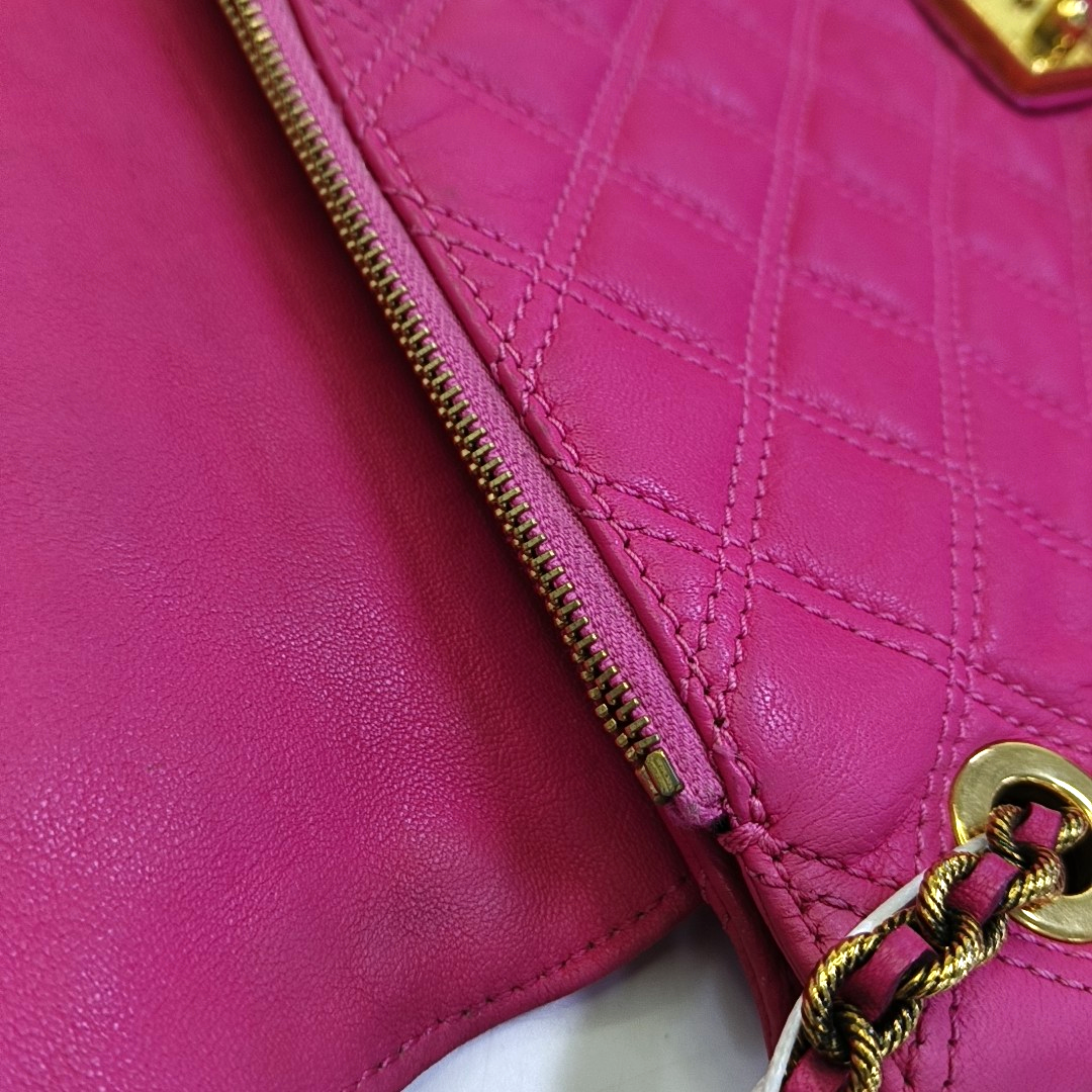 MARC JACOBS Fuchsia Leather Quilted Crossbody Bag Golden hardware-(SKU)-944011217