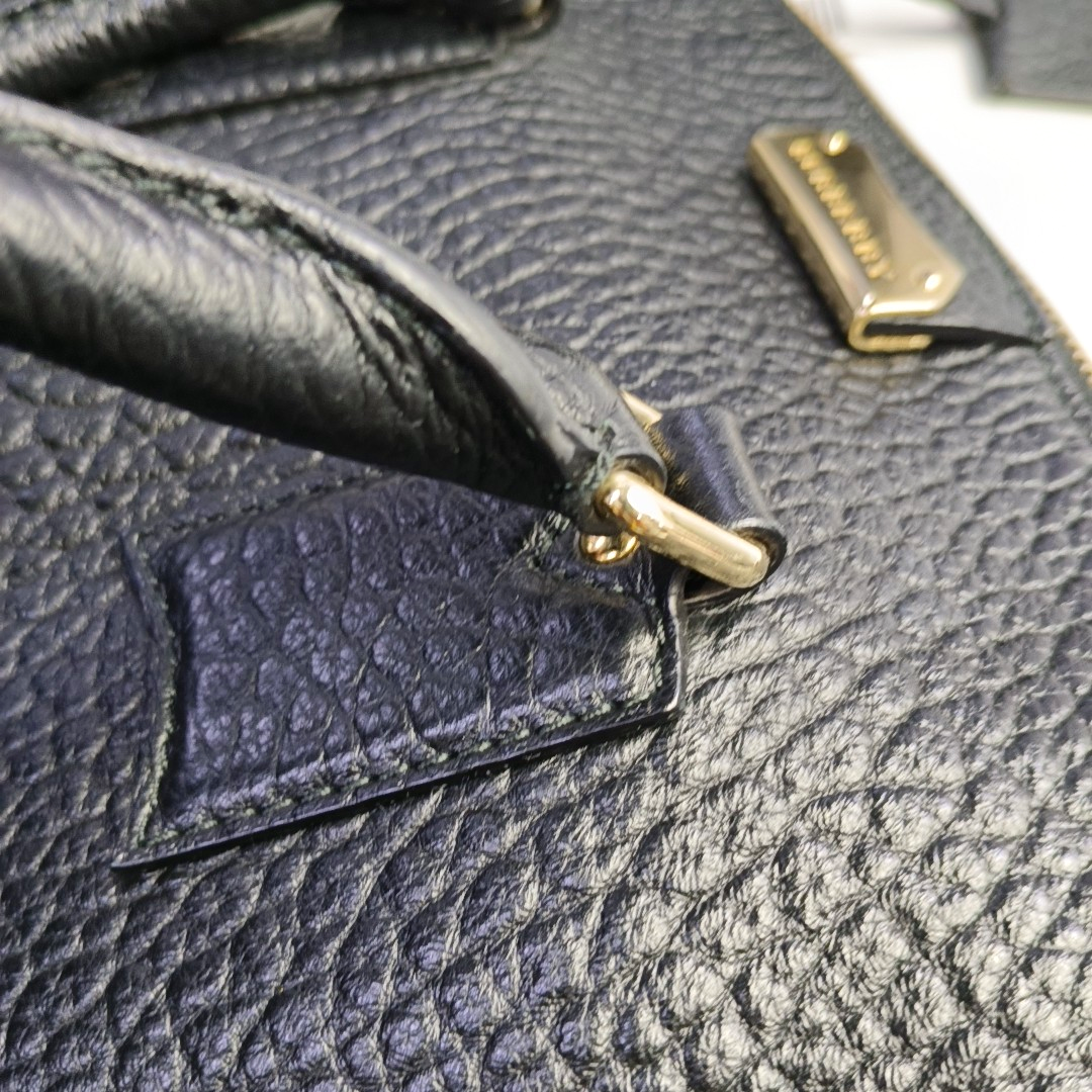BURBERRY Clifton Black Cowhide Single Shoulder Bag Tote Bag Golden hardware Removable shoulder strap-(SKU)-950084408