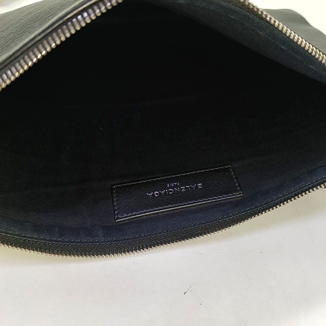 BALENCIAGA Cash Black cowhide printed handbag Silver Hardware-(SKU)-958242970