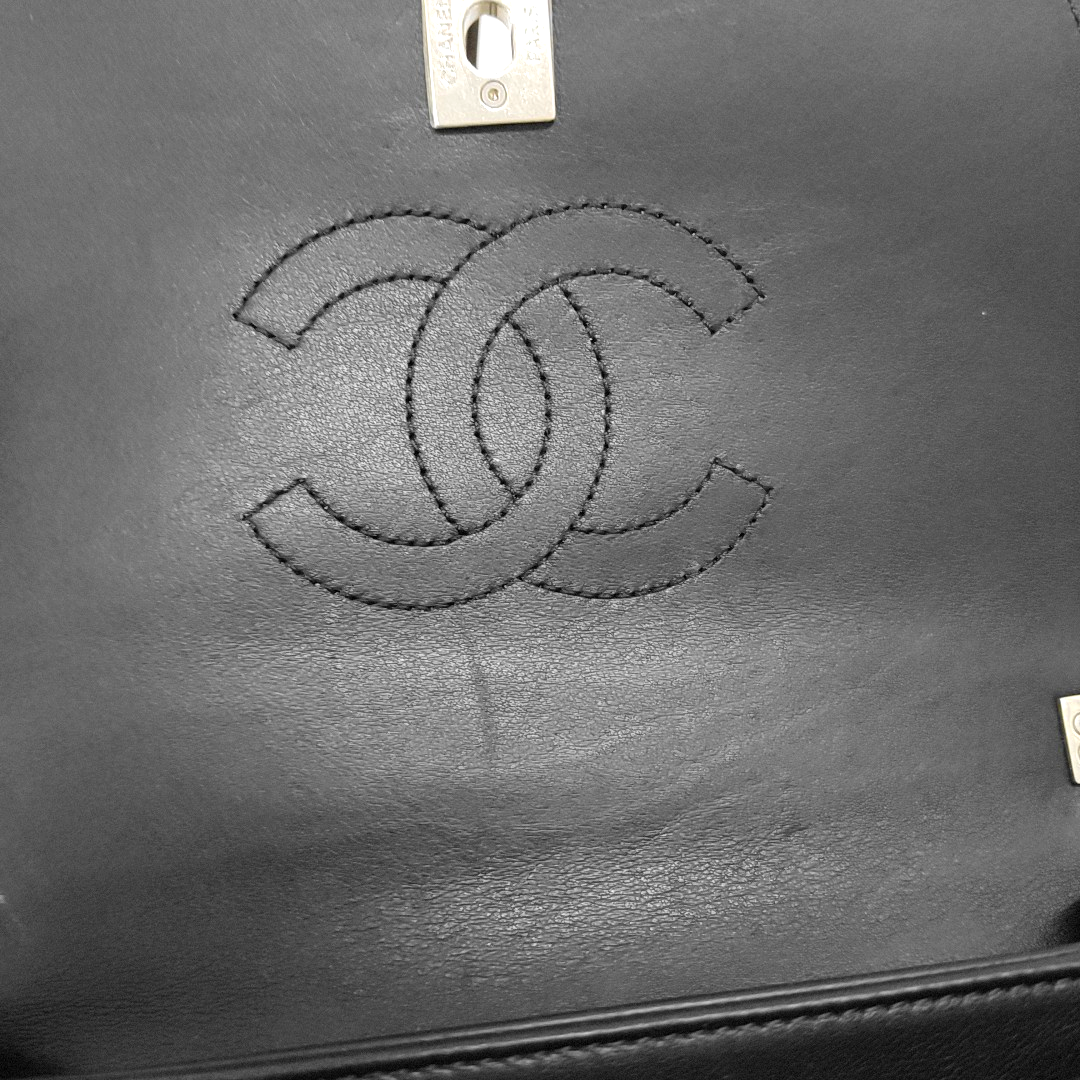 CHANEL COCO EYELETS Black Leather Quilted Single Shoulder Bag Crossbody Bag Silver Hardware 25 Clasp-(SKU)-952886640