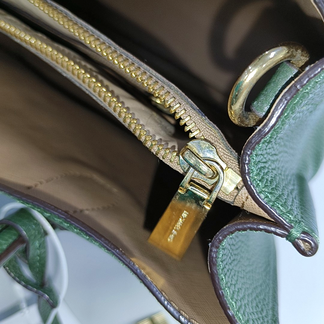 MICHAEL KORS Mercer Large size Dark Green Leather Crossbody Bag Single Shoulder Bag Handbag Golden hardware Removable shoulder strap-(SKU)-931190190
